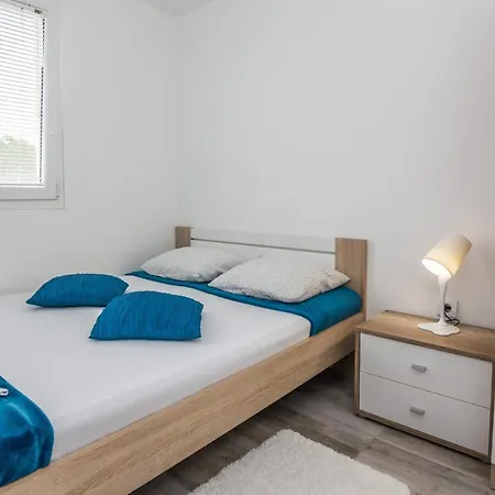 דירה With Parking Space - 19100 *