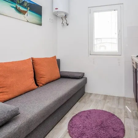 With Parking Space - 19100 ויר