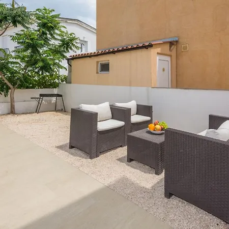 With A Parking Space - 19100 Apartment