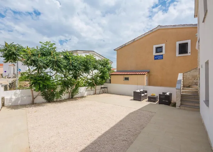 Appartement With Parking Space - 19100